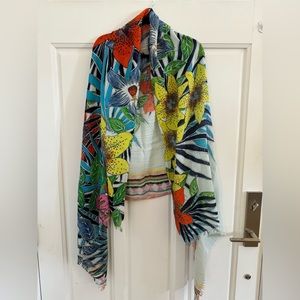 Colorful, tropical pattern Zara wrap.